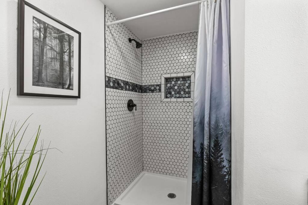 Pacific Nw Gem W/Hot-Tub 15 Minutes Airport. Daire Auburn Dış mekan fotoğraf